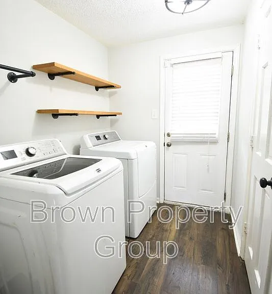 1733 Swann St — Photo 23