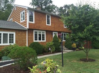 9 Boulder Cir, Norwalk, CT 06854