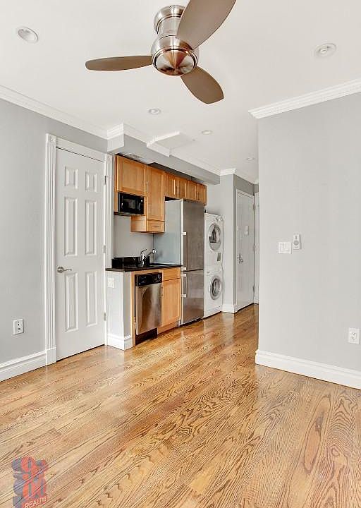 1st image of 439 W 50th St APT 4R