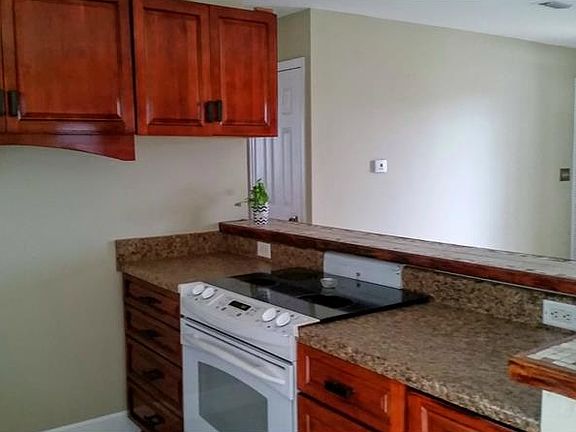 5th image of 127 Alcala Dr