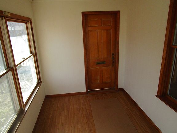 2nd image of 615 N Eddy St