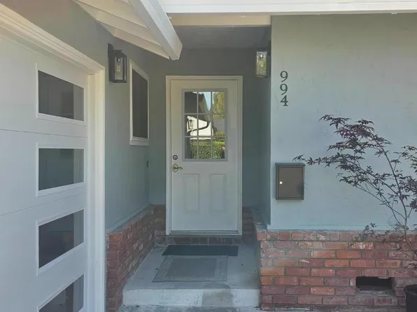994 Colonial Ln, Palo Alto, CA 94303