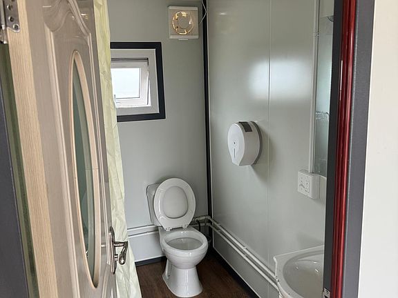 5th image of 5024 Etiwanda Ave #3
