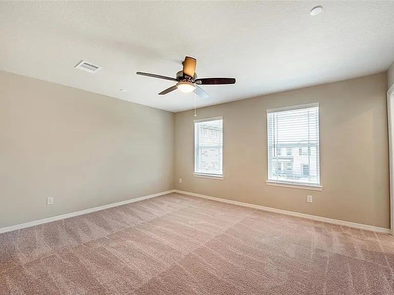 8016 Scanlan Trl — Photo 9