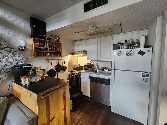 4th image of 701 W 25th St #2