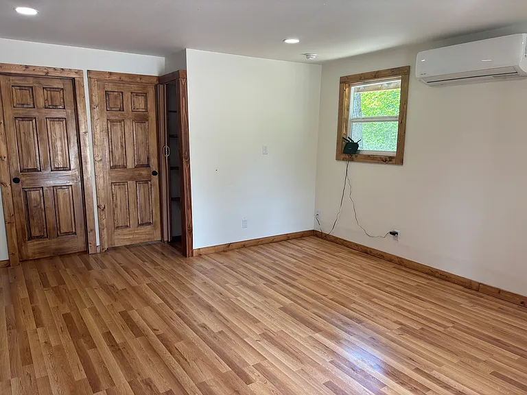 12392 Meacham Rd — Photo 5