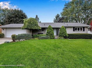 332 Kenway Dr, Lansing, MI 48917