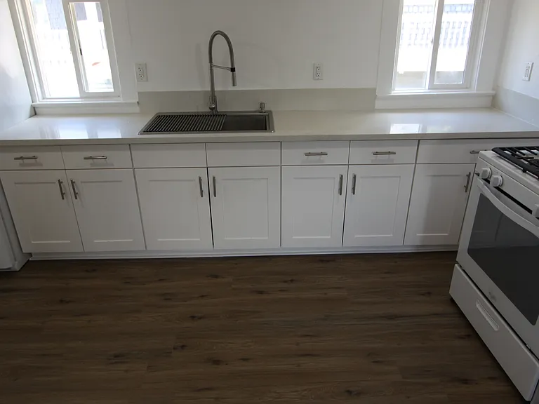 335 1/2 N Avenue 53 — Photo 5
