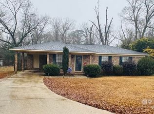 216 Elizabeth St, Evergreen, AL 36401