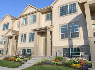 255 Regency Ct Unit D, Wauconda, IL 60084