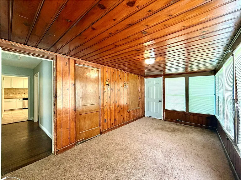 6637 Lozier St — Photo 11