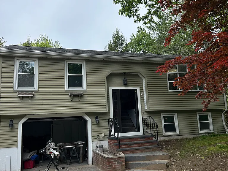 2 Libby Ln — Photo 2