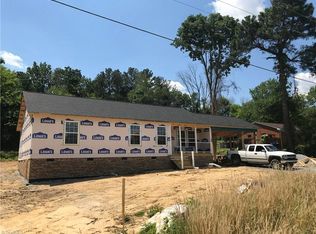 2820 Uwharrie Rd, Archdale, NC 27263