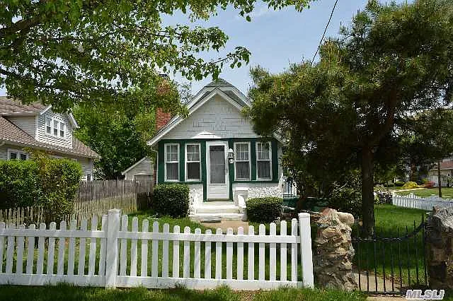 201 Park Ave photo 1