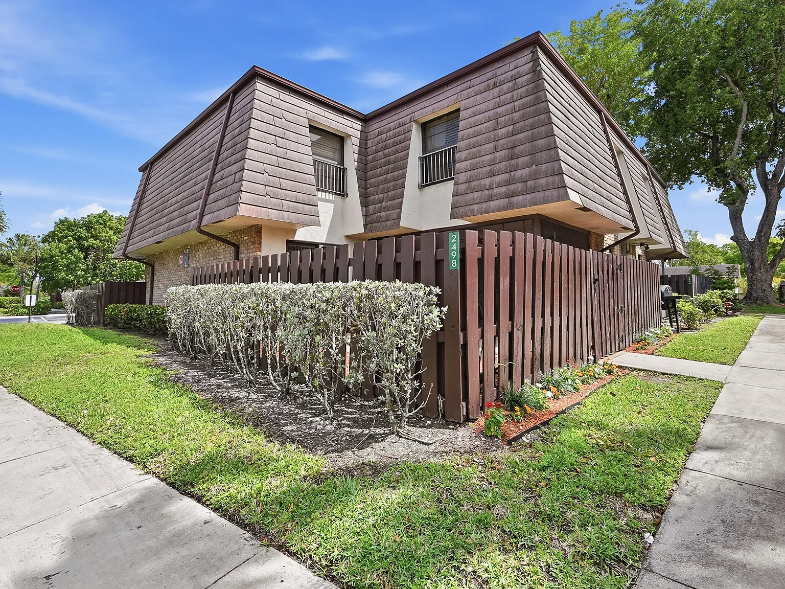 3 bed, 2.5 bath, 1434 sqft, $3,000 — Photo 2