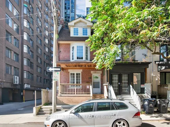 182 Mutual St, Toronto, ON