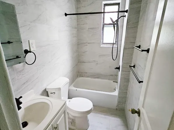 30-17 42nd Street 1L image 6 of 7