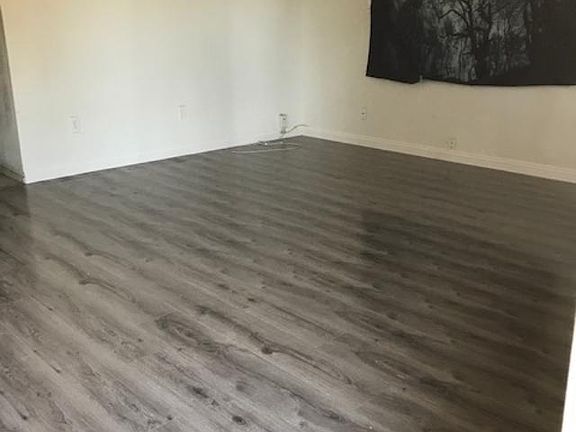 4th image of 1580 E Marshall Blvd