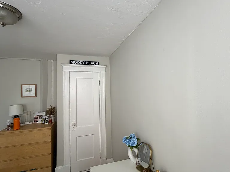 220 Hanover St #15 — Photo 29