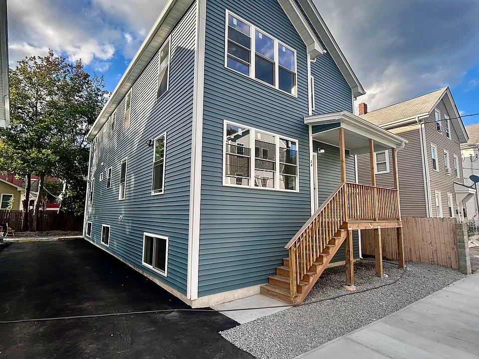 24 Vandewater St #1