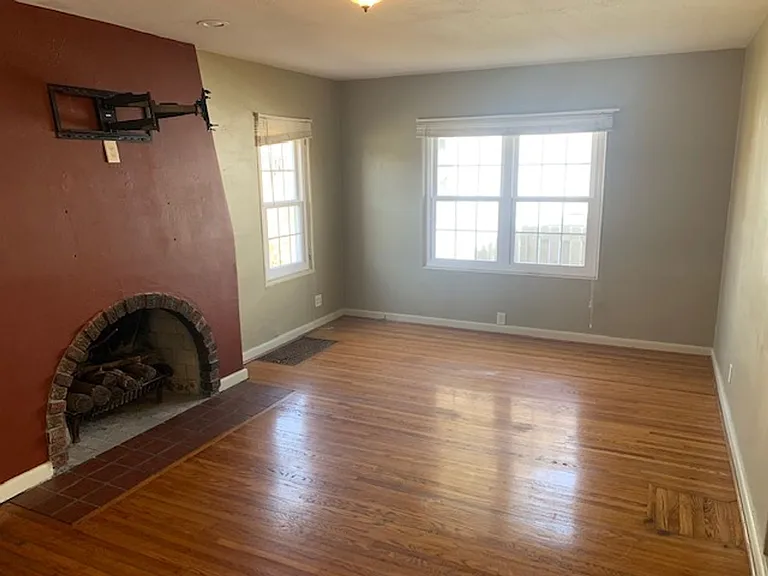 2205 Kossuth St — Photo 3