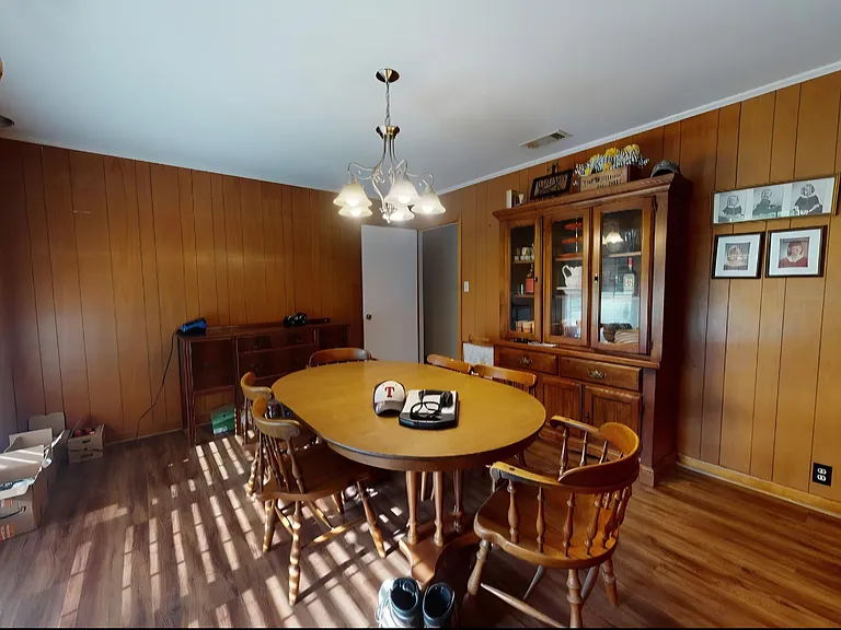 511 Park Dr — Photo 4