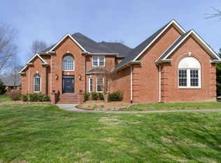 105 Fairways Blvd N, Tullahoma, TN 37388