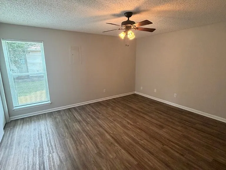 1002 Palmer Dr #2 — Photo 4