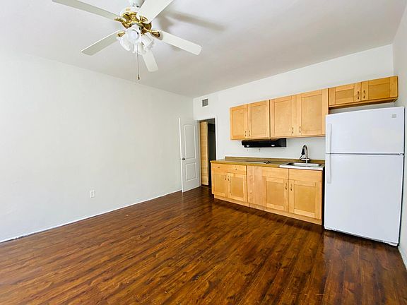 5th image of 10082 W Bay Harbor Dr