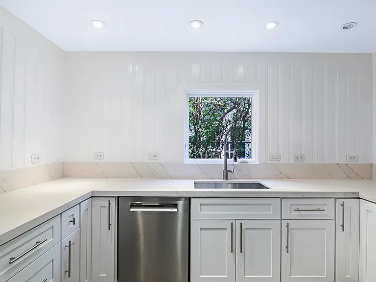 222 Park Ave — Photo 6