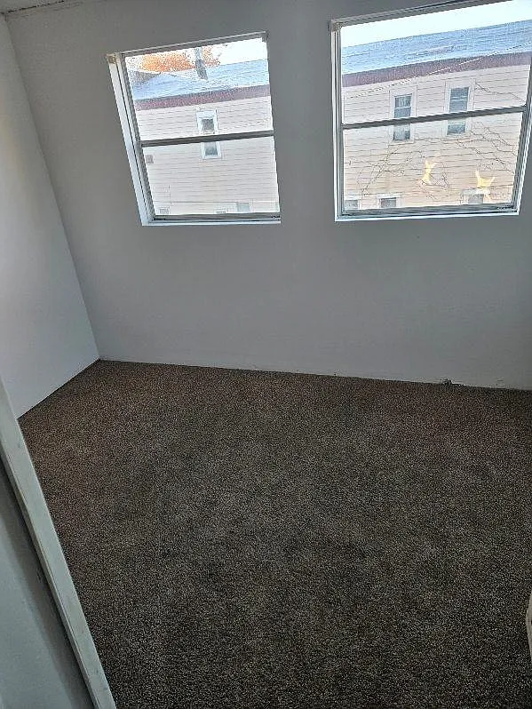 Unit Photo - 521 Washington Ave #4