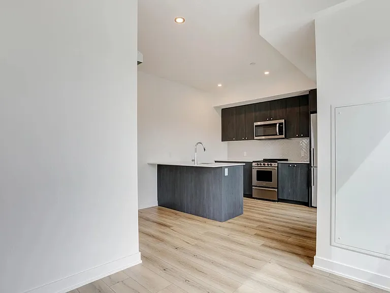 312 Erb St W #309 — Photo 14