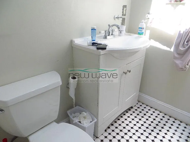 558 Columbus Ave #4R — Photo 7