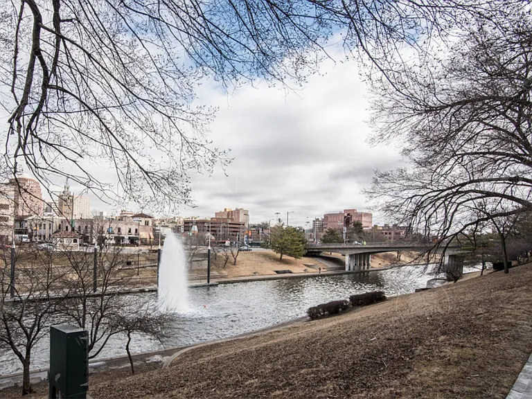 229 Ward Pkwy — Photo 27