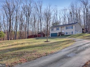 494 Pine Needle Dr, Newport, PA 17074