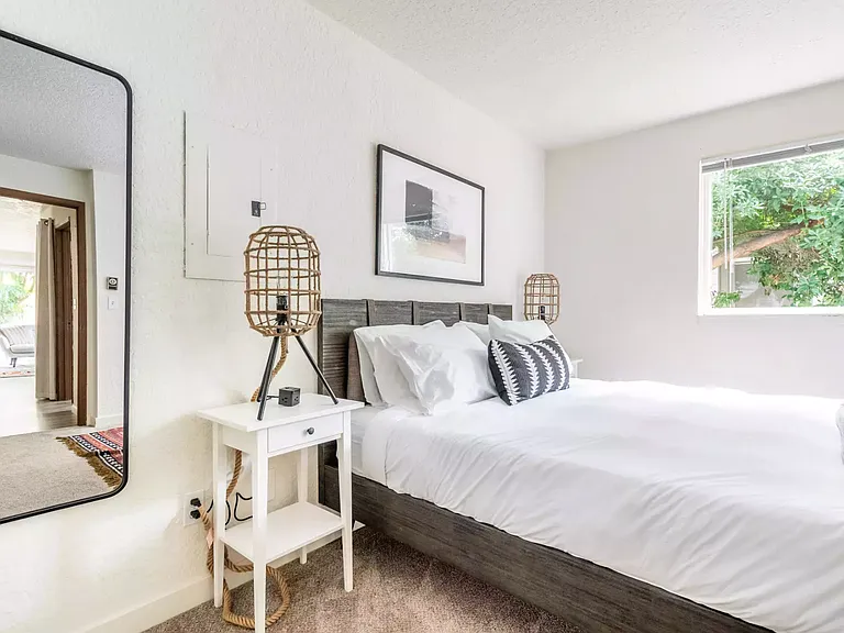 4259 Woodland Park Ave N #5 — Photo 11