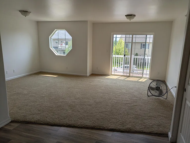 15 Diane Rd — Photo 4