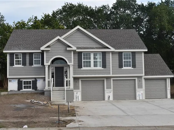 1205 Noah Ln, Kearney, MO 64060