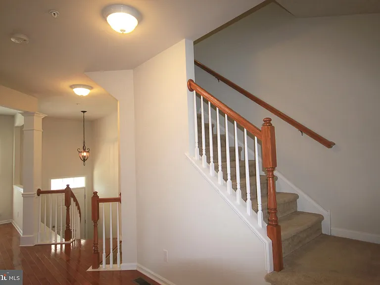515 Ellison Dr — Photo 17