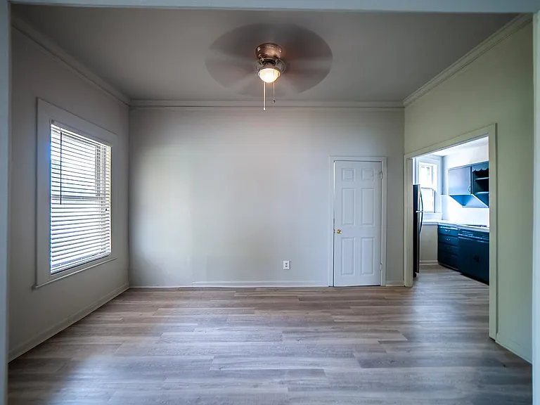 35 S Rembert St — Photo 8