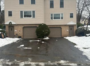 2A Magnolia Ct, Madison, NJ 07940