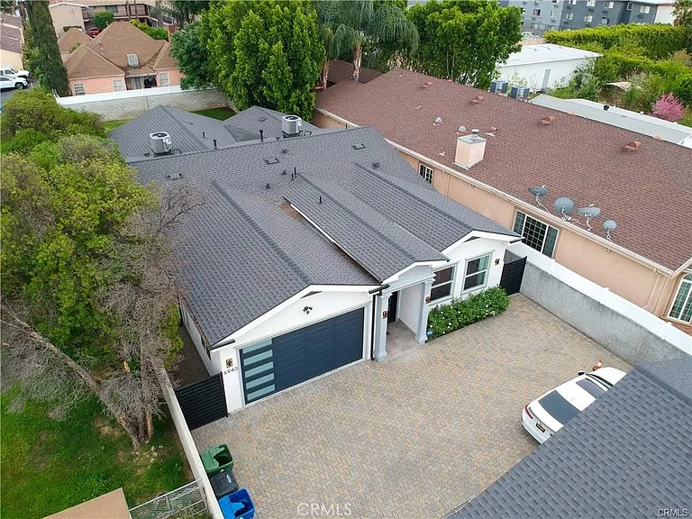 6940 Peach Ave — Photo 64