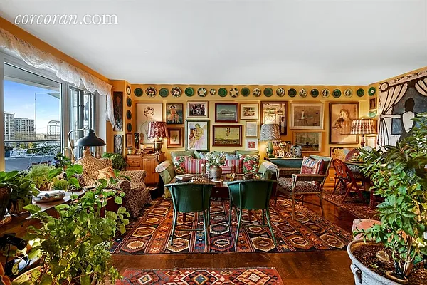 Sold by Corcoran | media 14