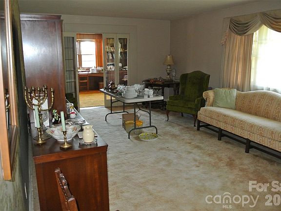 5th image of 268 Tanner St