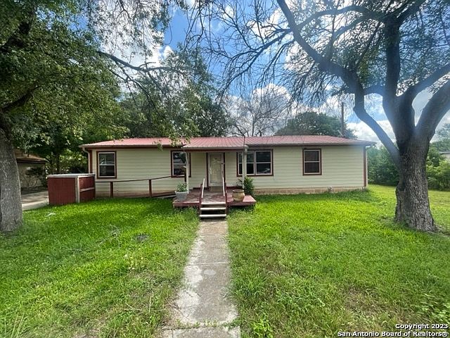 1st image of 131 FALCON DR