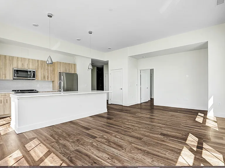 Inwood at Renaissance Square — Photo 24