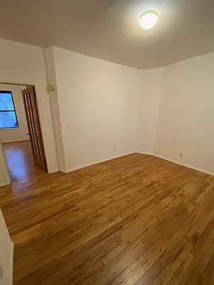 Rented by GreenVill Real Estate LLC | media 22