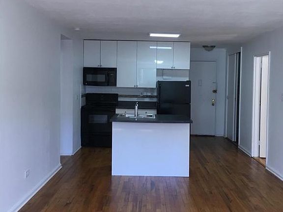 3rd image of 350 E 19th St APT 1J