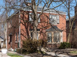 1609 Dobson St, Evanston, IL 60202