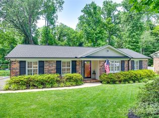 7026 Tabor Ln, Charlotte, NC 28211